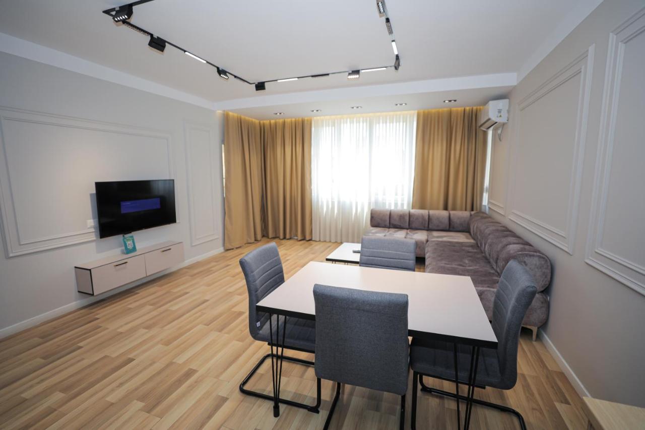 טיראנה Miku Apartment -Outstanding Apartment At Taiwan מראה חיצוני תמונה